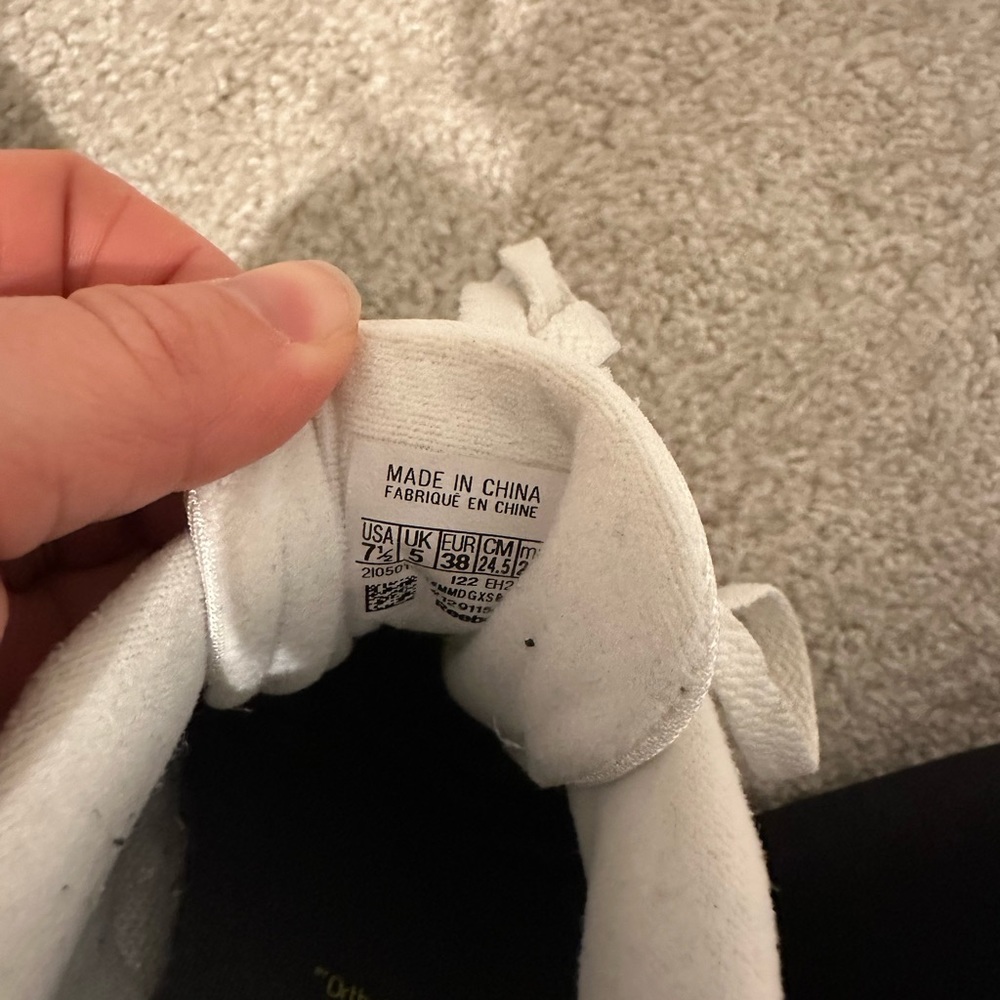White Reebok Sneakers - Picture 4 of 4